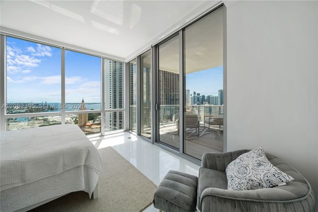 851 NE 1st Ave 2011, Miami, FL 33132