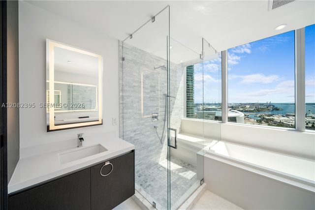 851 NE 1st Ave 2011, Miami, FL 33132