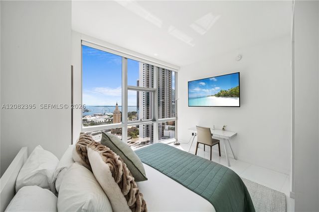 851 NE 1st Ave 2011, Miami, FL 33132