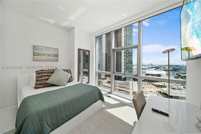 851 NE 1st Ave 2011, Miami, FL 33132