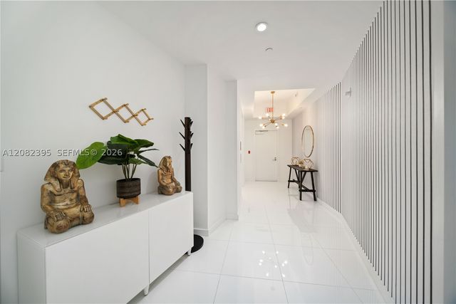 851 NE 1st Ave 2011, Miami, FL 33132