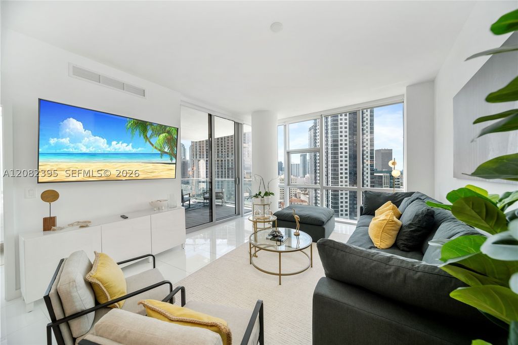 851 NE 1st Ave 2011, Miami, FL 33132