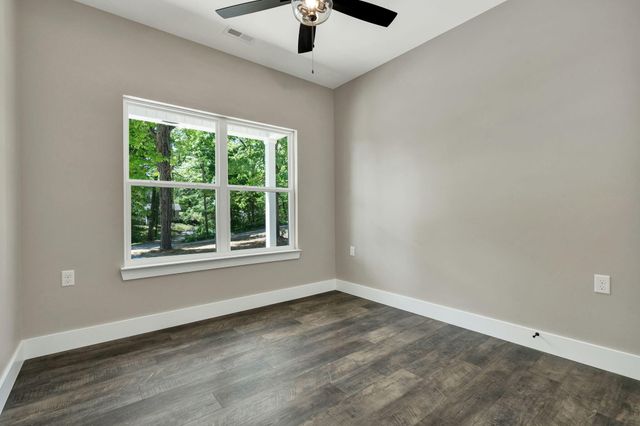 1130 18th Street NW, Cleveland, TN 37311