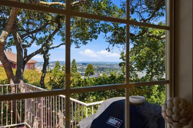 1580 Winding Way, Belmont, CA 94002