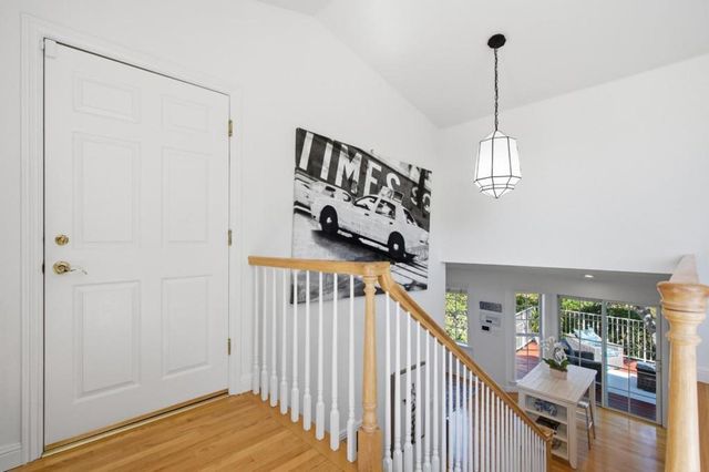 1580 Winding Way, Belmont, CA 94002