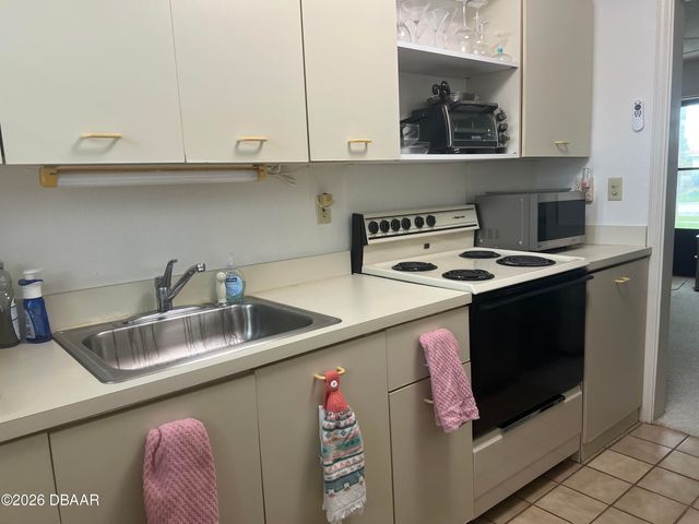 205 Cardinal Drive B, Ormond Beach, FL 32176