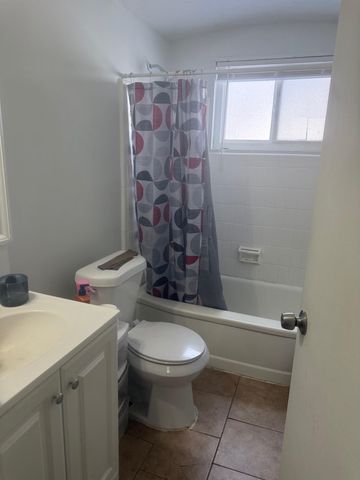 1828 Garfield Avenue, Lincoln Park, MI 48146