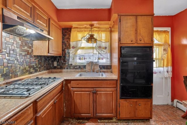241 Halsted St, East Orange City, NJ 07018