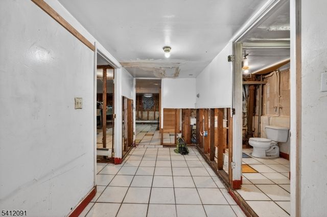 241 Halsted St, East Orange City, NJ 07018