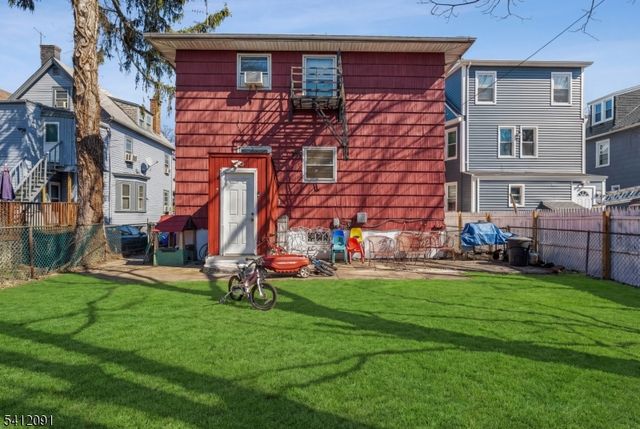 241 Halsted St, East Orange City, NJ 07018