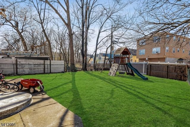 241 Halsted St, East Orange City, NJ 07018