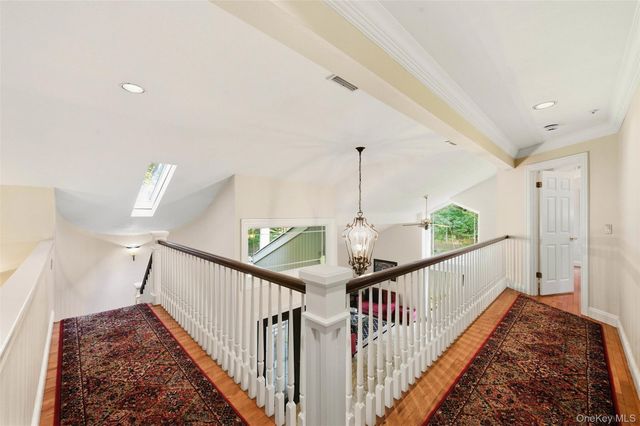 2 White Cap Court, Lloyd Harbor, NY 11743