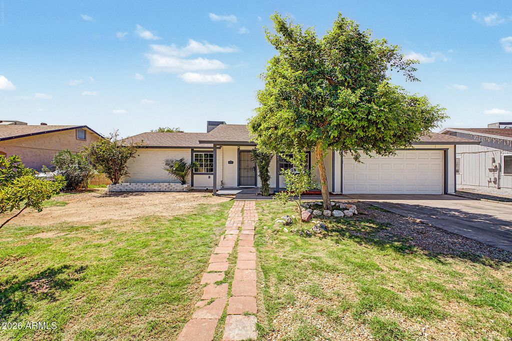 8621 W TURNEY Avenue, Phoenix, AZ 85037 — exterior