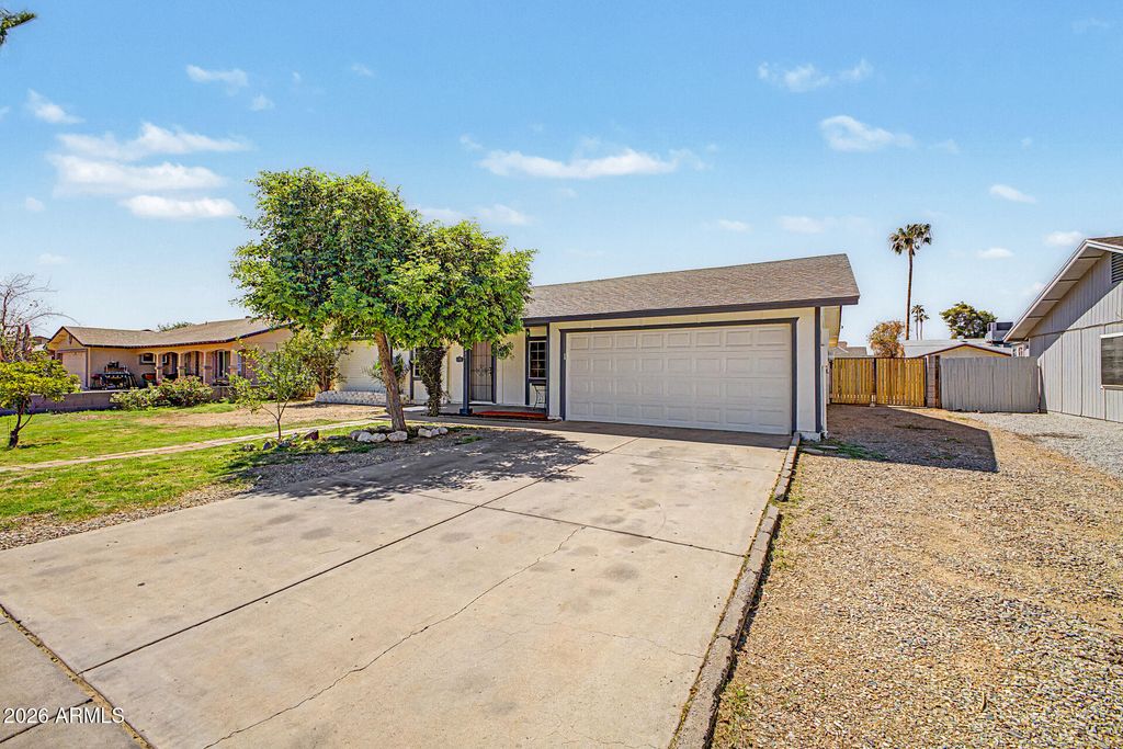 8621 W TURNEY Avenue, Phoenix, AZ 85037 — photo 5