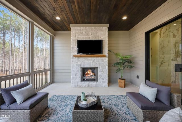 15 Chestnut Oak Drive, Youngsville, NC 27596