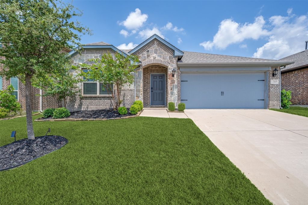 1305 Coyote Ridge, Aubrey, TX 76227 — exterior