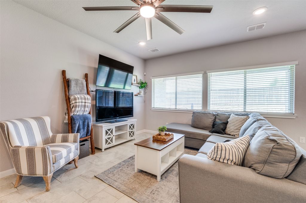 1305 Coyote Ridge, Aubrey, TX 76227 — photo 4