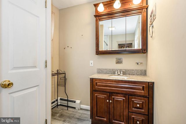 206 VIRGINIA AVE, Galena, MD 21635