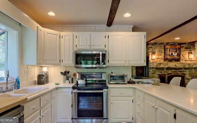 422 Timpson Cove Road, Clayton, GA 30525