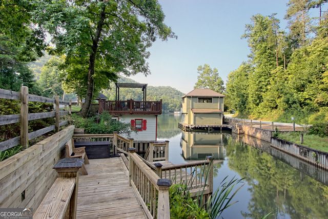422 Timpson Cove Road, Clayton, GA 30525