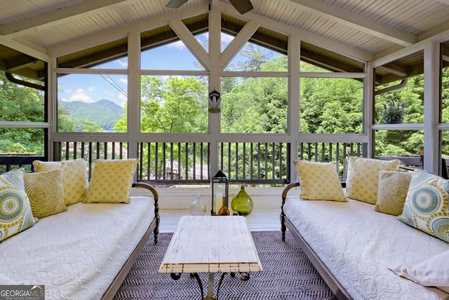 422 Timpson Cove Road, Clayton, GA 30525