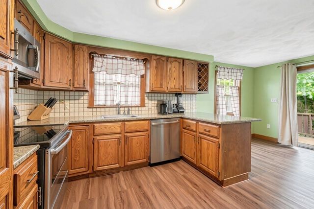 29 Cedar Hill Ter, Swampscott, MA 01907