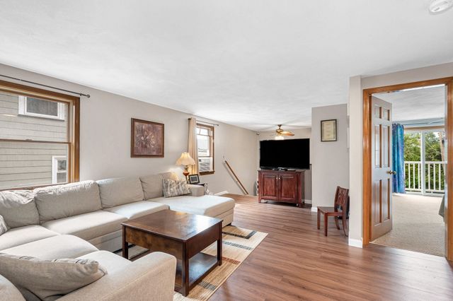 29 Cedar Hill Ter, Swampscott, MA 01907