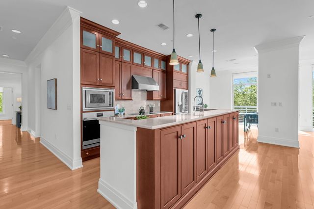 221 Cooper River Drive, Mount Pleasant, SC 29464