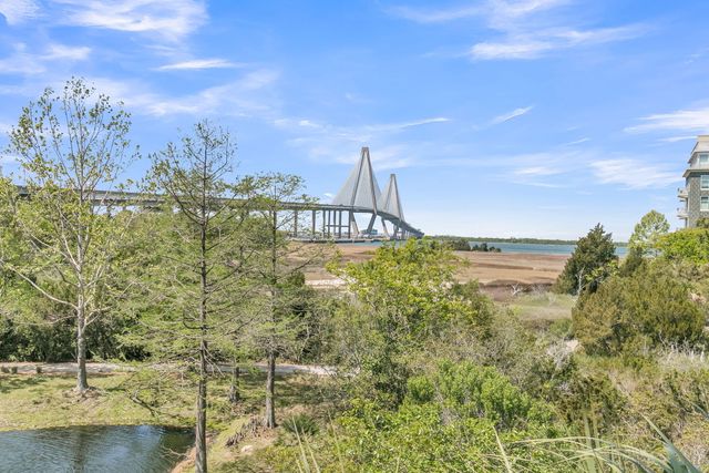 221 Cooper River Drive, Mount Pleasant, SC 29464
