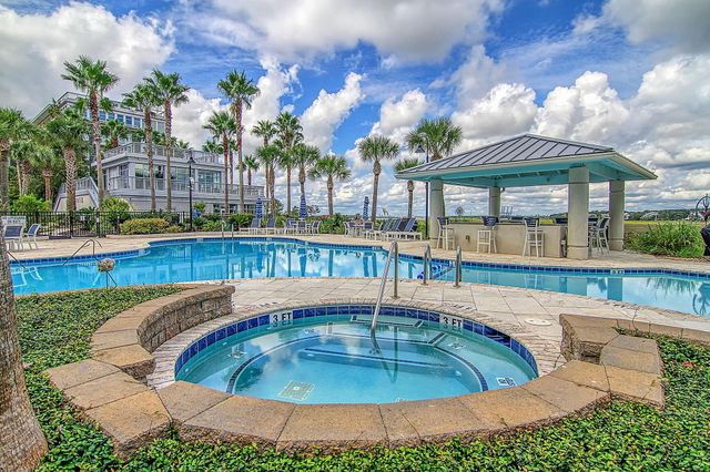 221 Cooper River Drive, Mount Pleasant, SC 29464