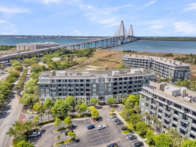 221 Cooper River Drive, Mount Pleasant, SC 29464