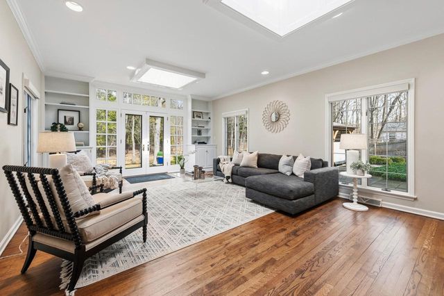 1260 E Dean ROAD, Fox Point, WI 53217