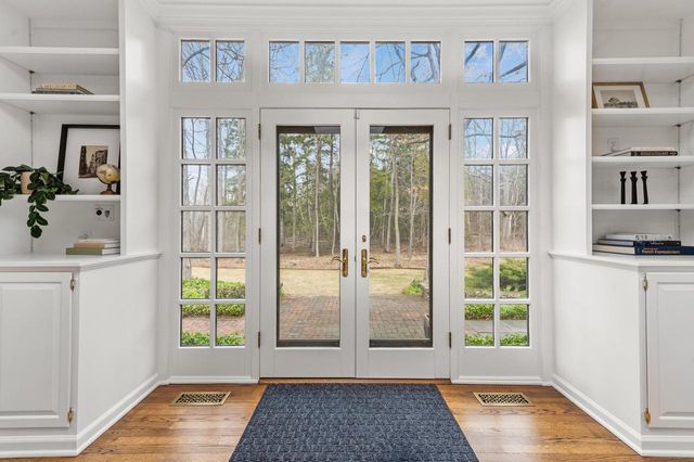 1260 E Dean ROAD, Fox Point, WI 53217