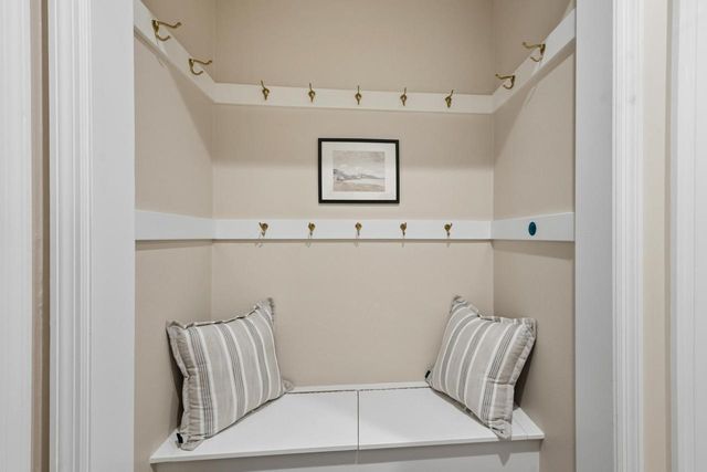 1260 E Dean ROAD, Fox Point, WI 53217