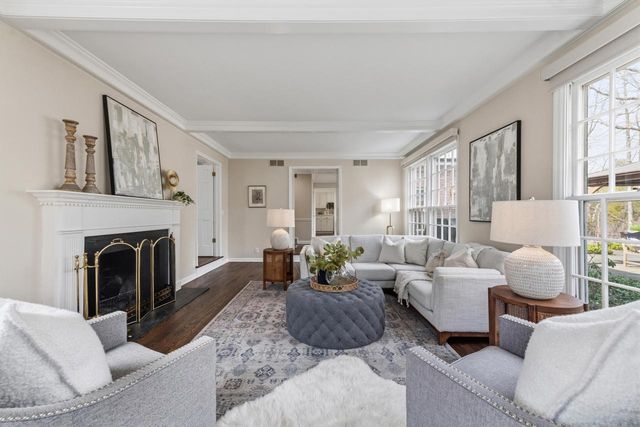 1260 E Dean ROAD, Fox Point, WI 53217