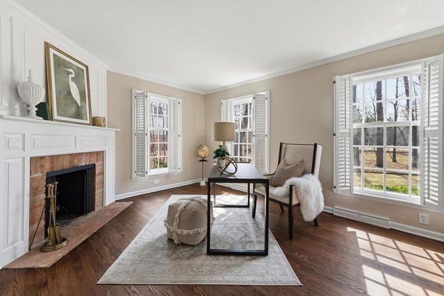 1260 E Dean ROAD, Fox Point, WI 53217