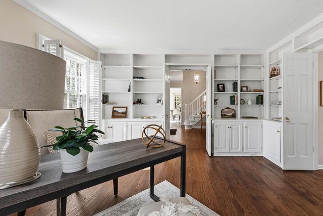 1260 E Dean ROAD, Fox Point, WI 53217