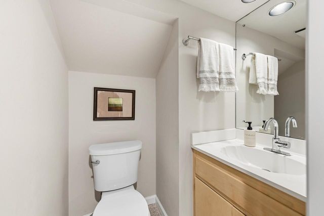 1260 E Dean ROAD, Fox Point, WI 53217