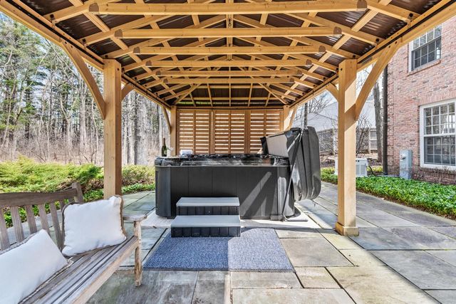 1260 E Dean ROAD, Fox Point, WI 53217