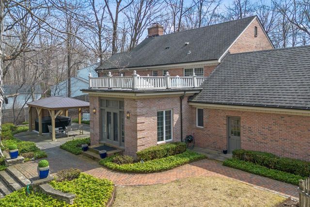 1260 E Dean ROAD, Fox Point, WI 53217