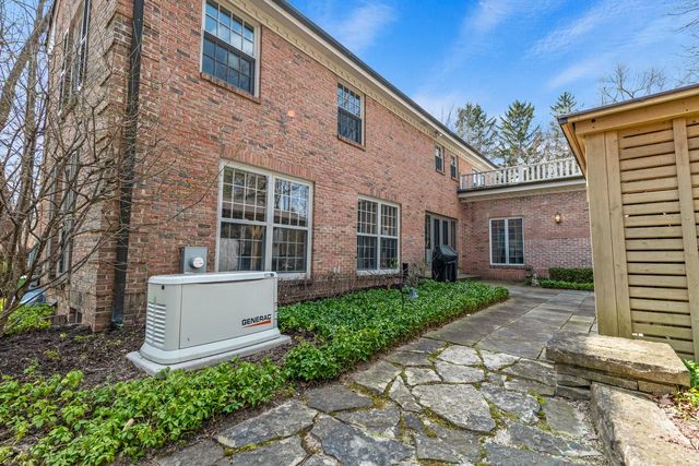 1260 E Dean ROAD, Fox Point, WI 53217