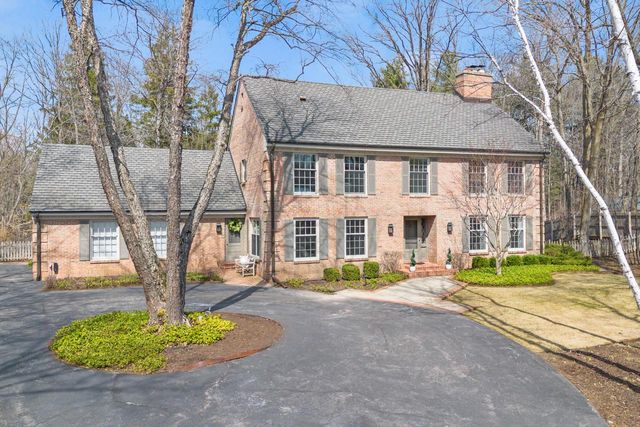 1260 E Dean ROAD, Fox Point, WI 53217