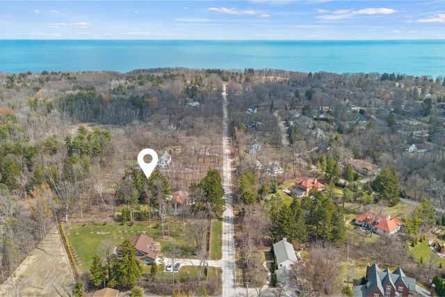1260 E Dean ROAD, Fox Point, WI 53217