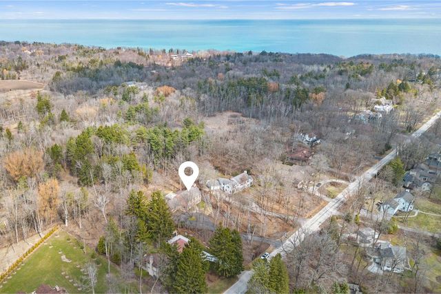 1260 E Dean ROAD, Fox Point, WI 53217