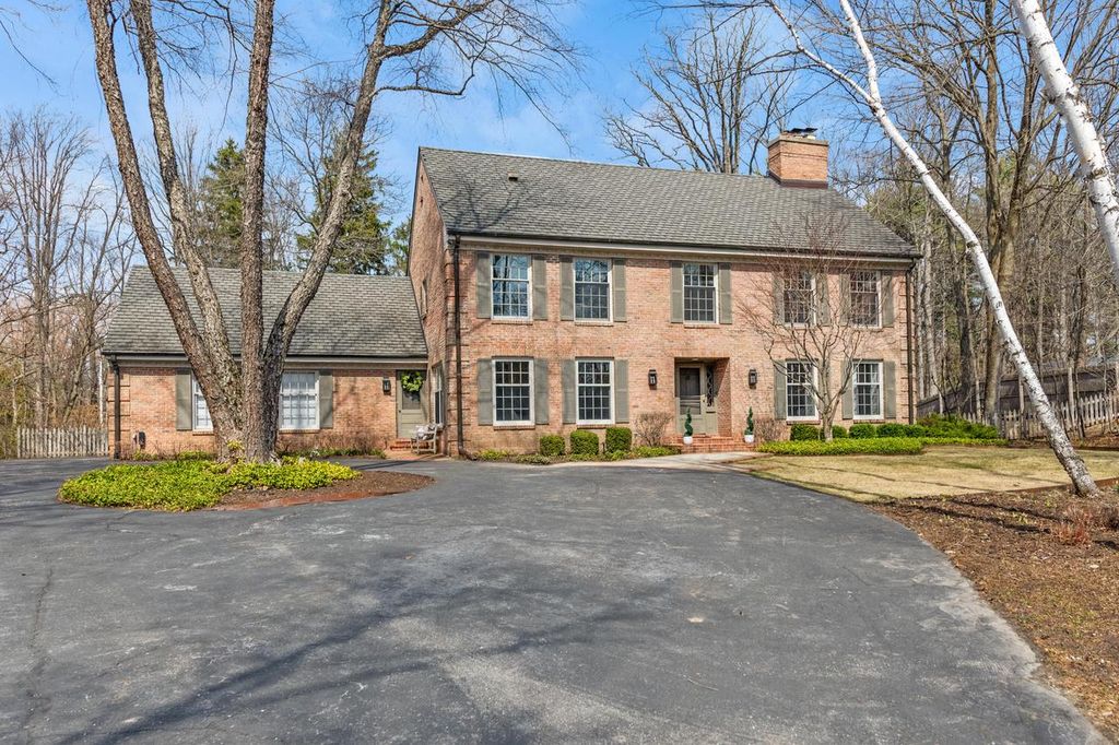 1260 E Dean ROAD, Fox Point, WI 53217