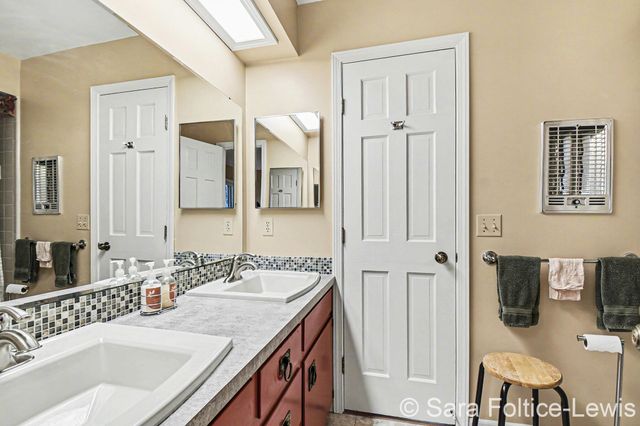 3875 Riverbend Drive Sw, City Of Walker, MI 49534