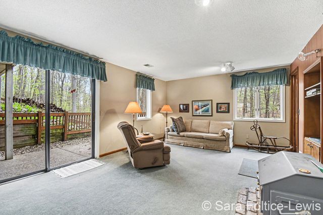 3875 Riverbend Drive Sw, City Of Walker, MI 49534