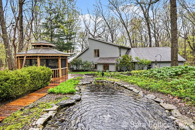 3875 Riverbend Drive Sw, City Of Walker, MI 49534