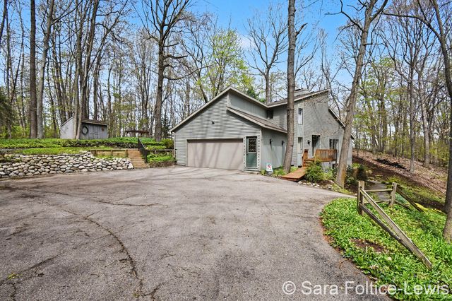 3875 Riverbend Drive Sw, City Of Walker, MI 49534