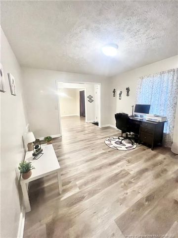 1820 Daphne Circle, Fayetteville, NC 28304